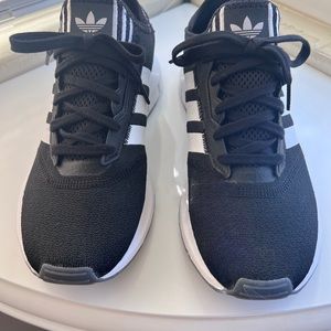 NWT. Adidas Swift Run X Shoes.